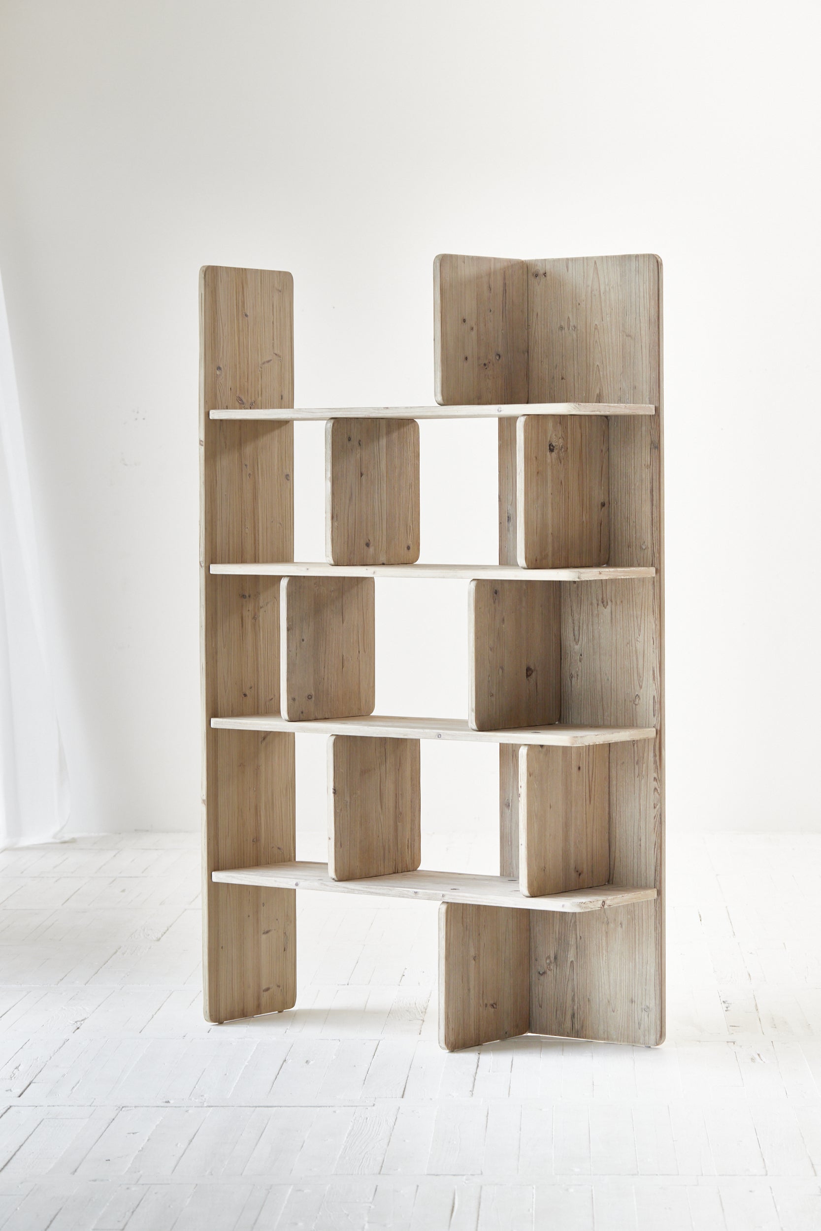 Clervaux Shelving Unit