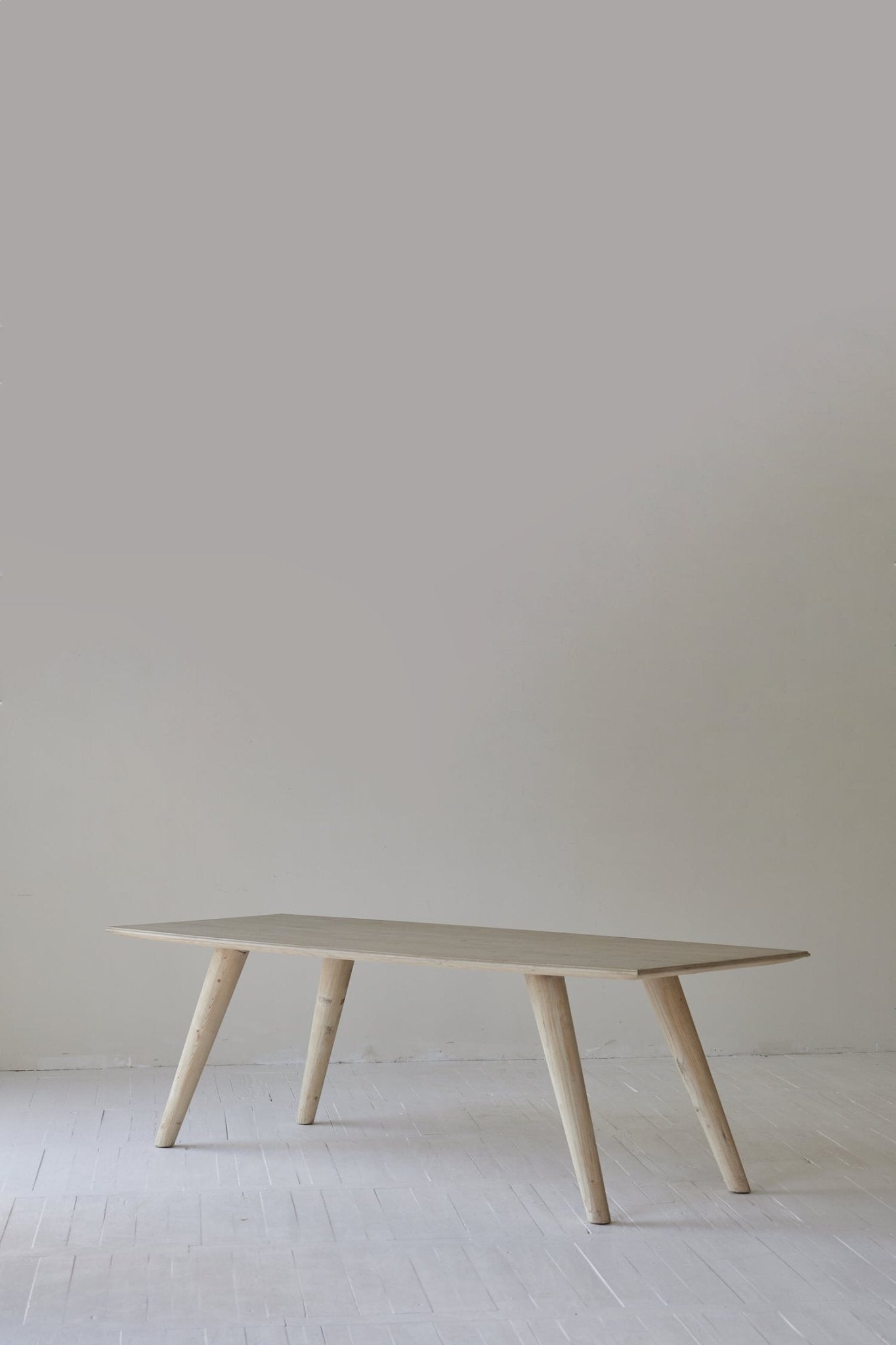 Tanak Dining Table - Dining Table | natage